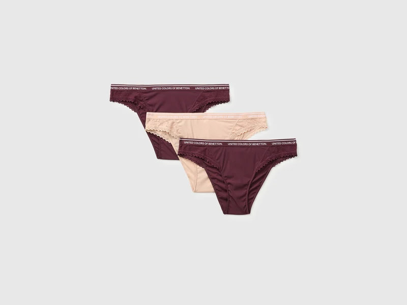 Tre slip brasiliana in costine e pizzo