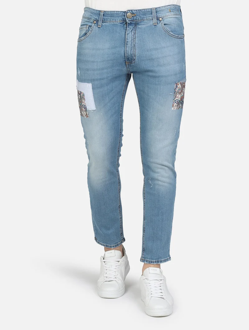 art. jtkaz: jeans tokyo con toppe ed abrasioni