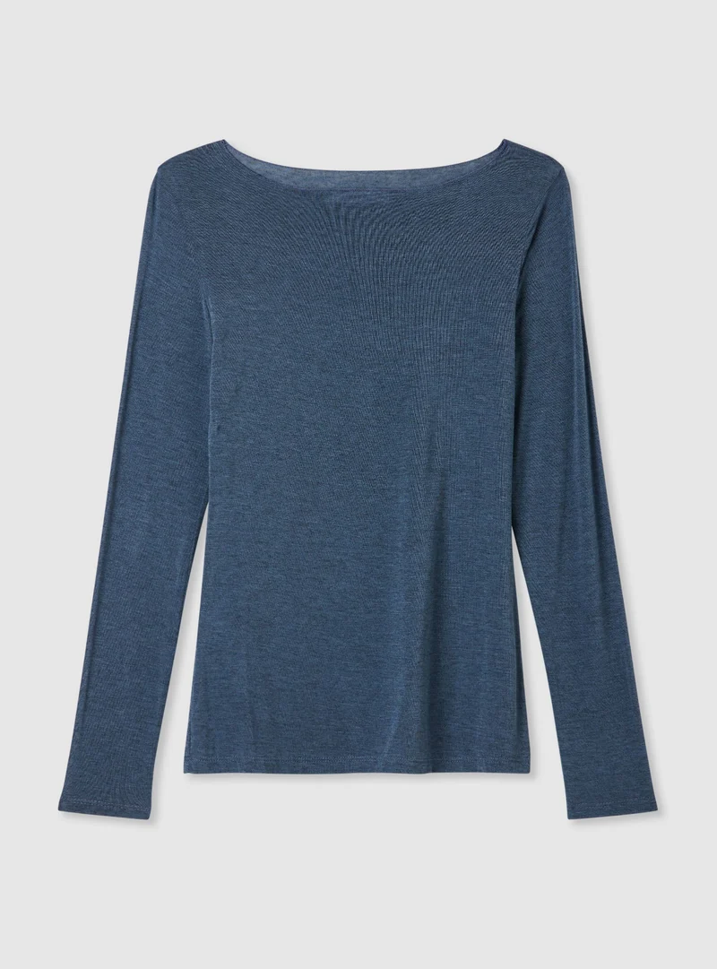 T-shirt a maniche lunghe con scollo a barca