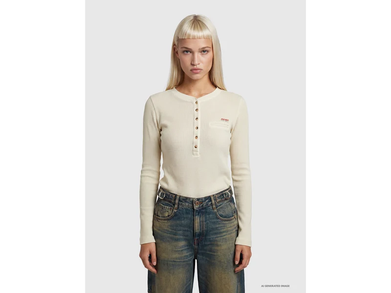 T-shirt serafino effetto vintage
