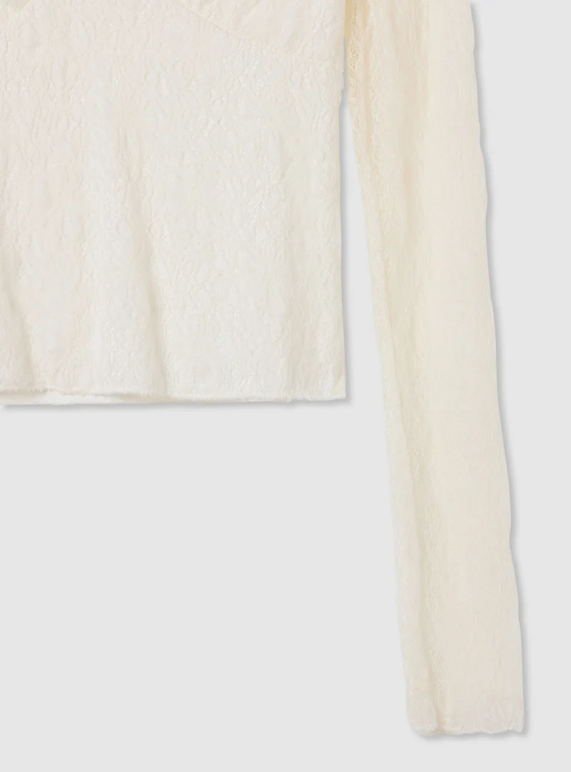 T-shirt in pizzo con scollo a V