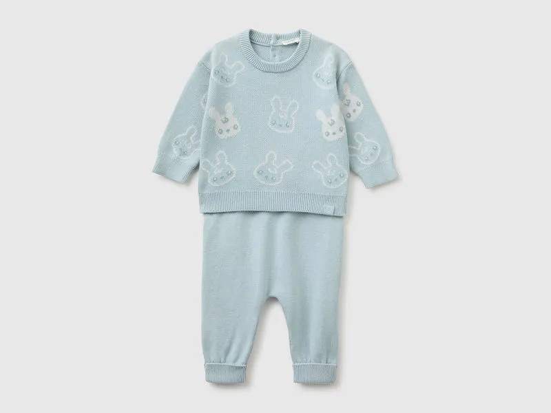 Completo in maglia con coniglietti