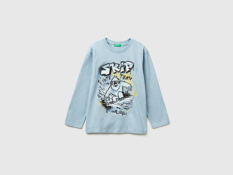 T-shirt con stampa graffiti