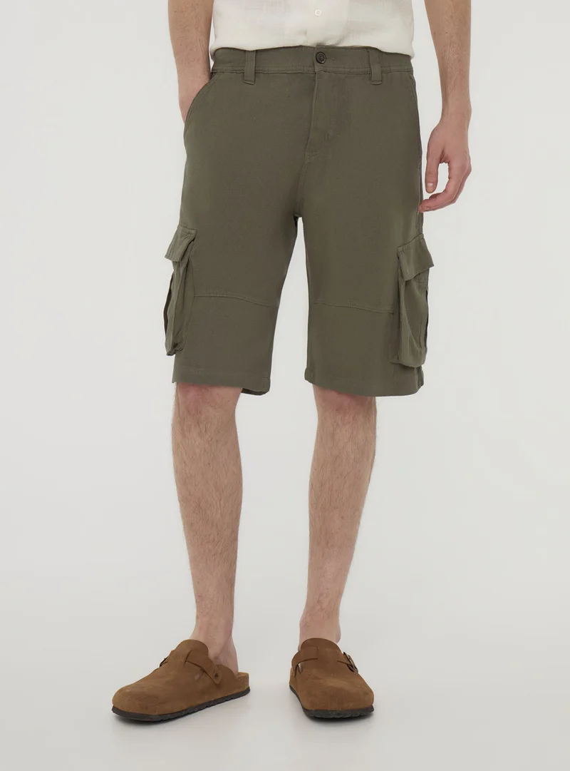 Pantaloncini cargo in misto lino