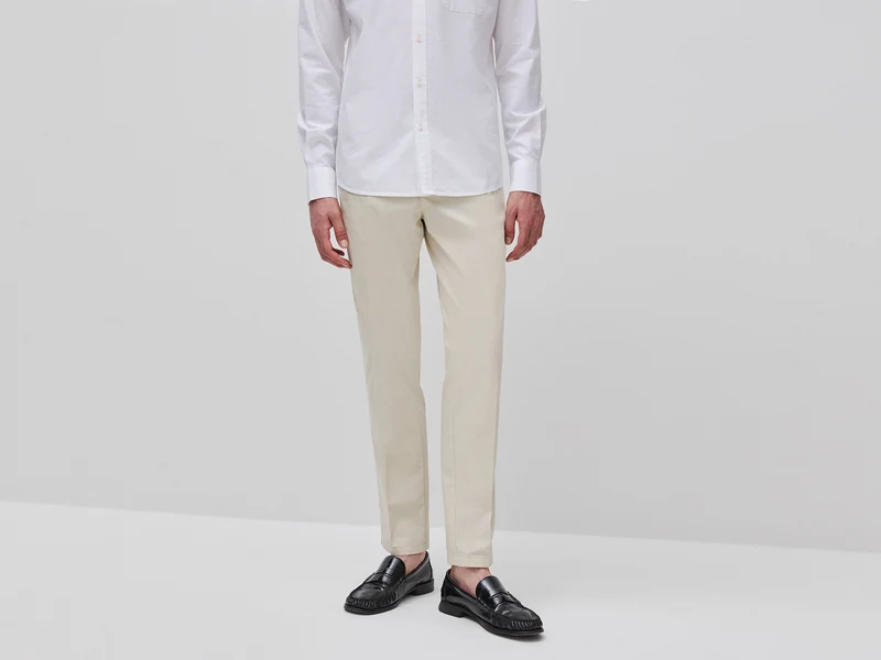 Chino slim fit in cotone leggero