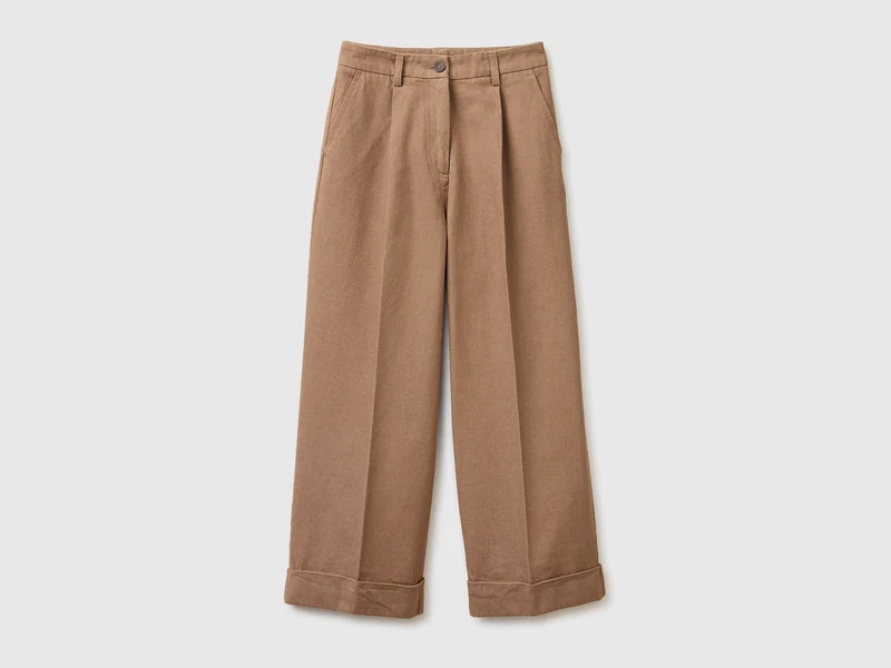 Pantaloni ampi con risvolto