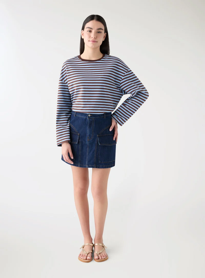 T-shirt over a righe manica lunga
