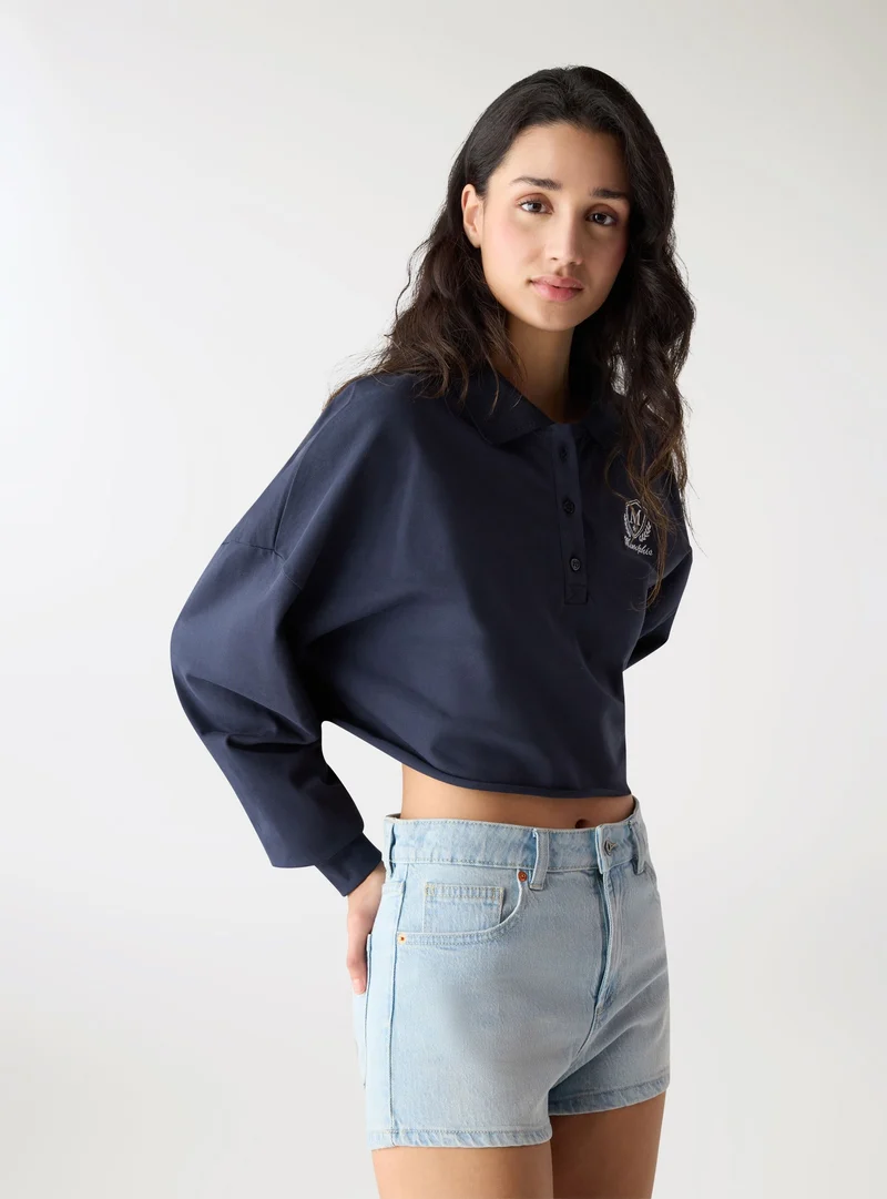 T-shirt polo crop boxy con ricamo