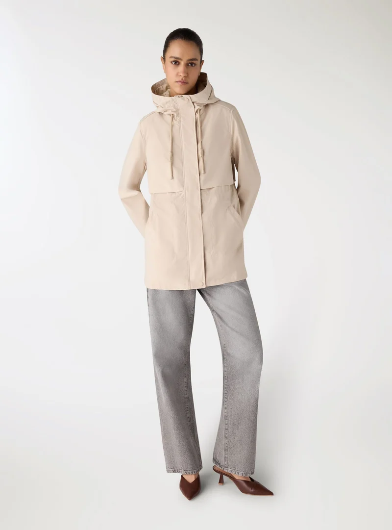 Giacca con cappuccio e coulisse