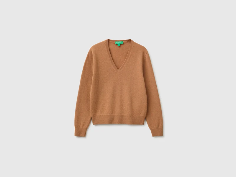 Maglia scollo a V cammello in pura lana Merino