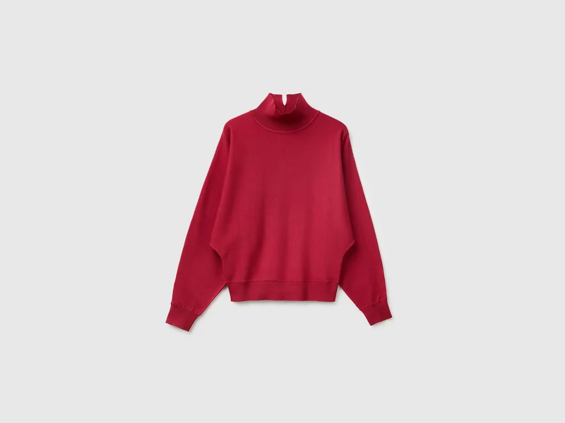 Maglia collo alto con manica a pipistrello