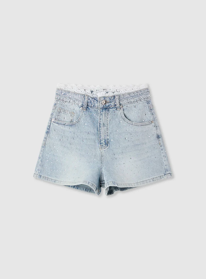 Shorts jeans con vita in pizzo e strass