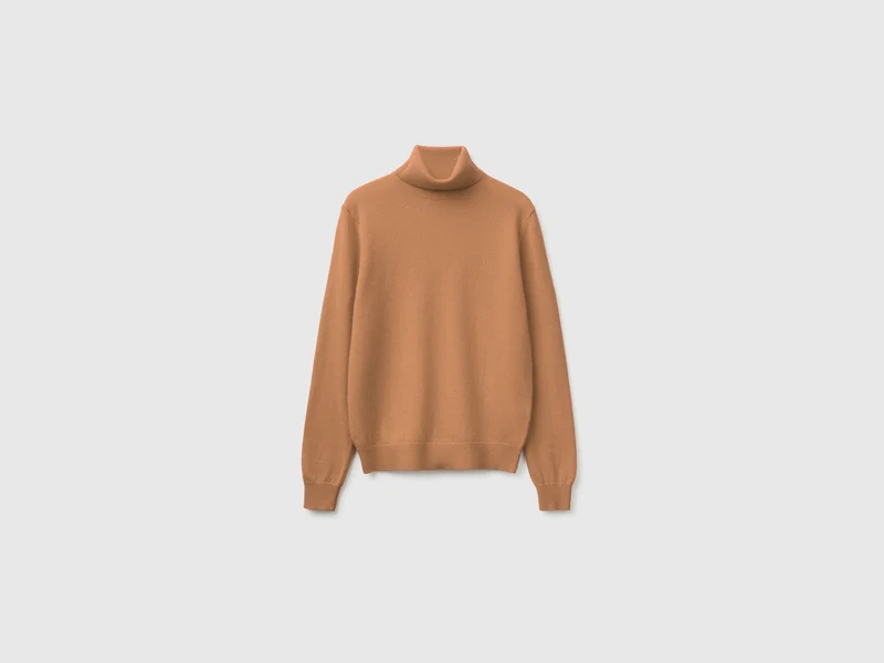 Maglione dolcevita cammello in pura lana Merino