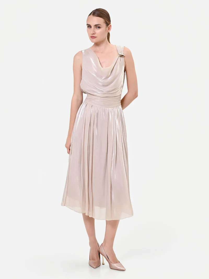 Abito midi tortora beige con scollo drappeggiato