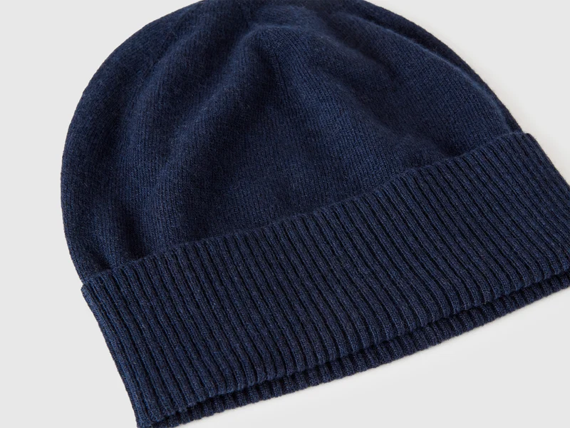 Cappello blu scuro in pura lana Merino