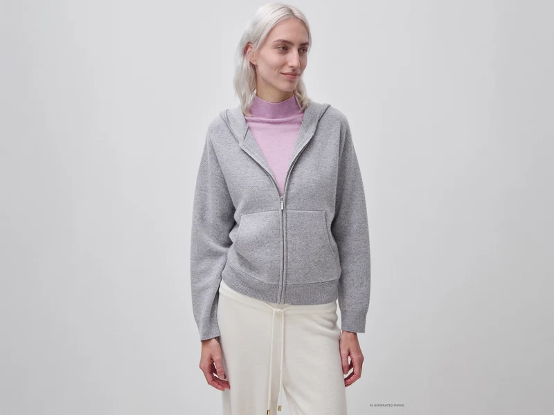Maglia con zip e cappuccio in misto lana e cashmere