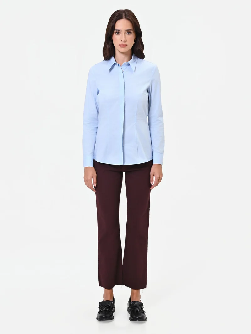 Camicia azzurra sciancrata in cotone