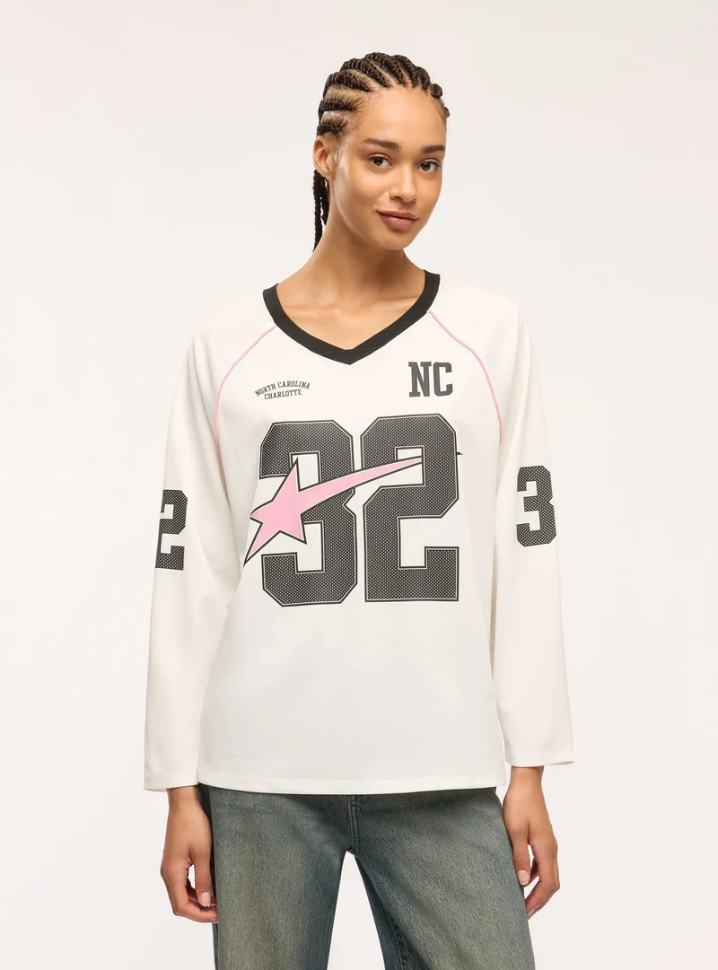 T-shirt a rete ampia con stampa college