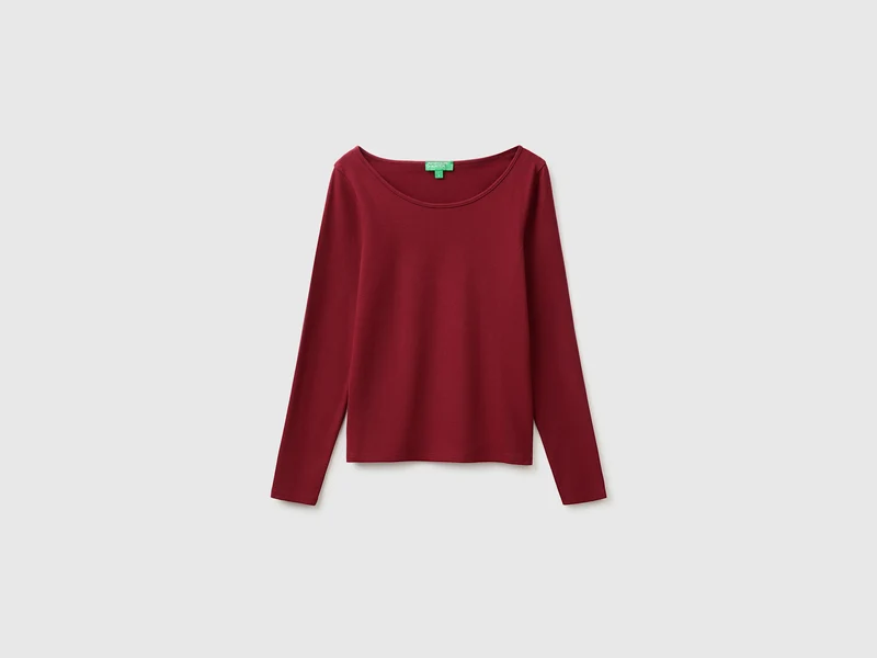 T-shirt slim fit con scollo ampio