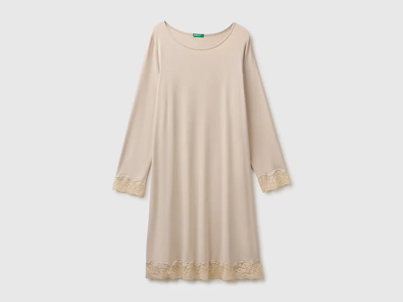 Camicia da notte fluida con pizzo