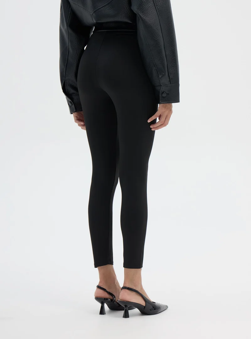 Leggings lunghi a tinta unita