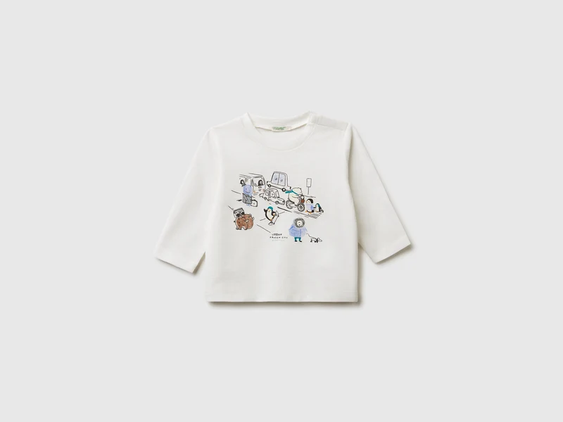 T-shirt con stampa in rilievo