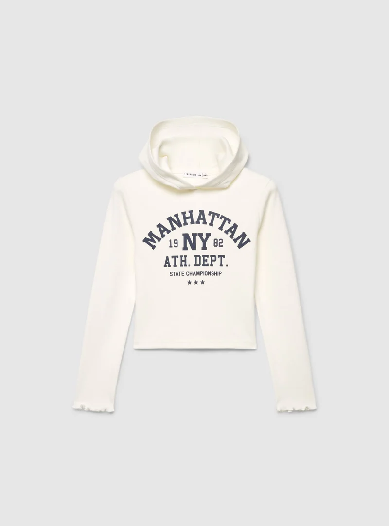 T-shirt crop con cappuccio e stampa college