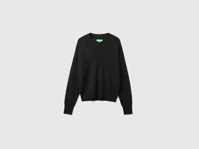 Maglia morbida con scollo a V in misto cashmere