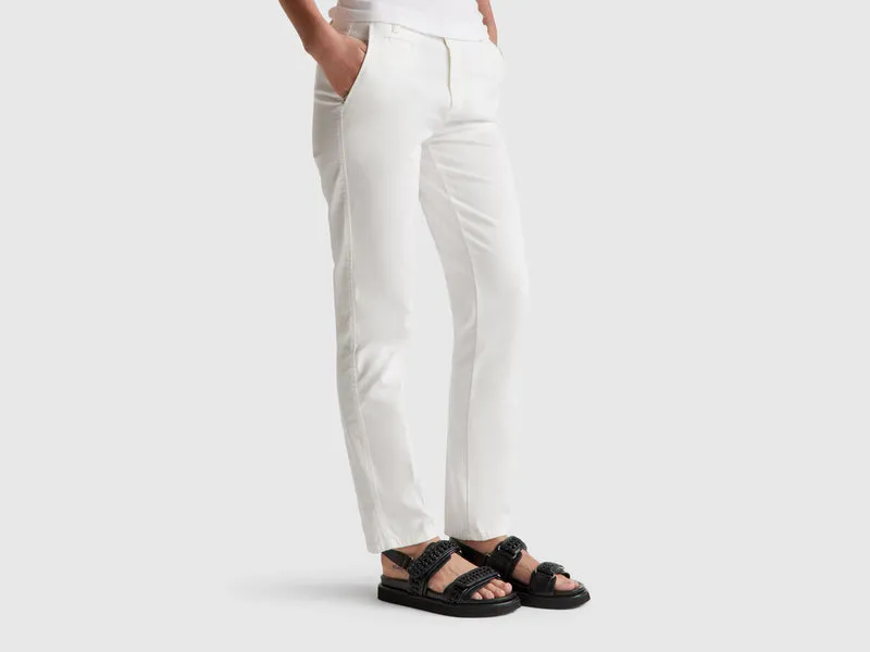 Chino slim fit in cotone bianco panna