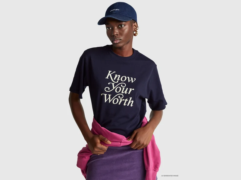 T-shirt con slogan