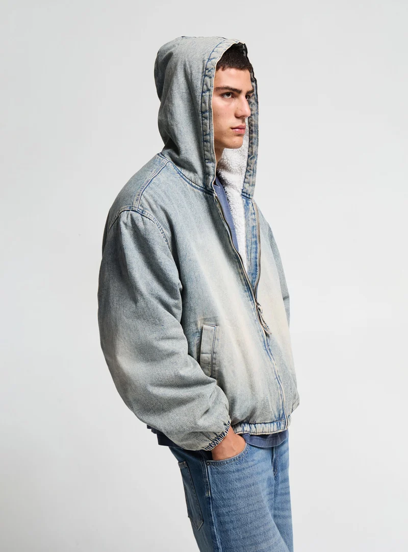 Giubbotto denim imbottito con cappuccio