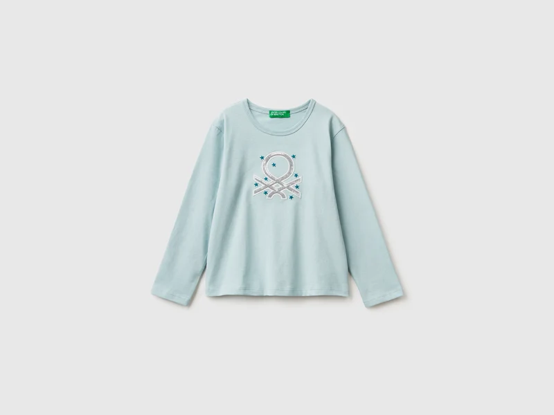 T-shirt con stampa e paillettes