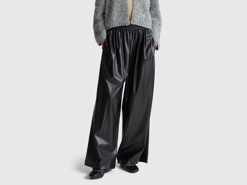 Pantaloni in tessuto spalmato