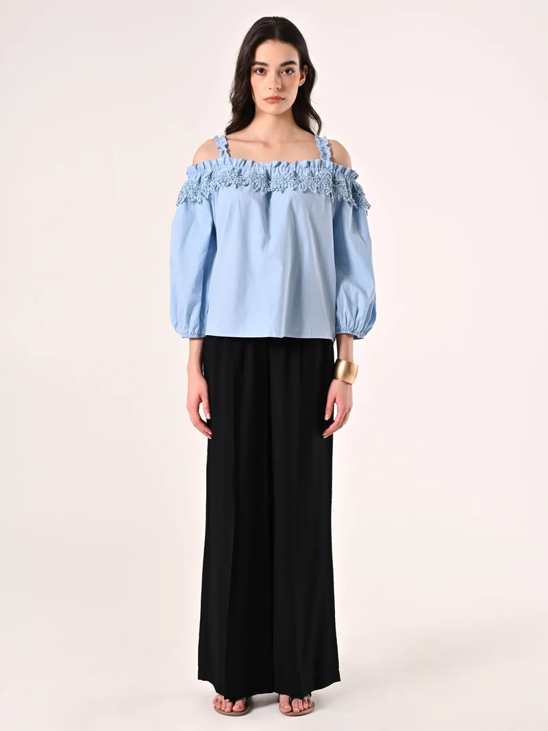 Blusa Azzurra off the Shoulders con Inserto in Pizzo