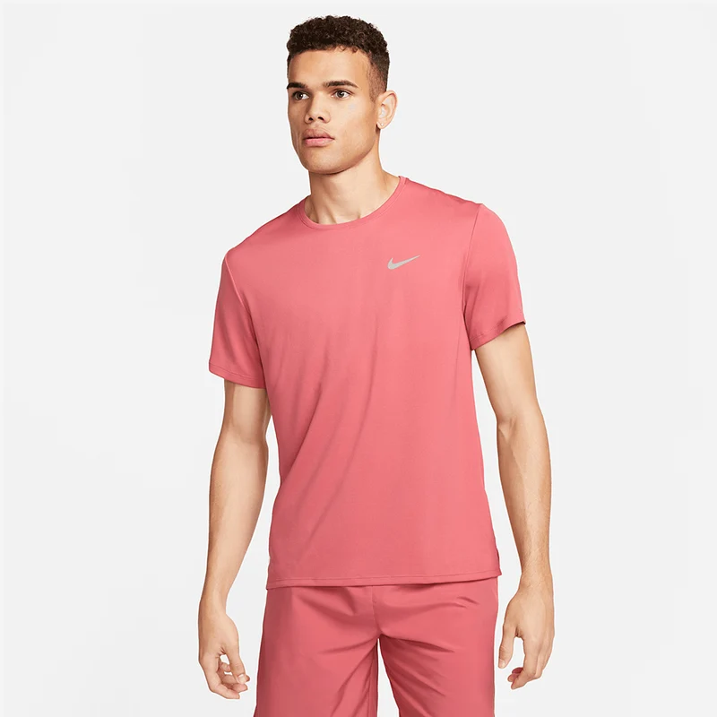 Top Nike Dri-FIT UV Miler