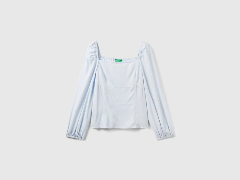 Blusa slim fit scollo quadrato