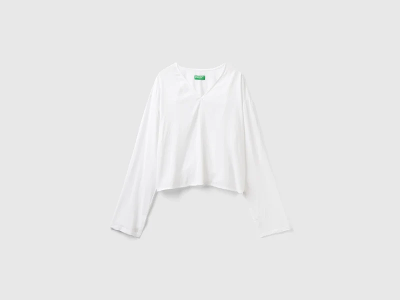 Blusa con scollo a V