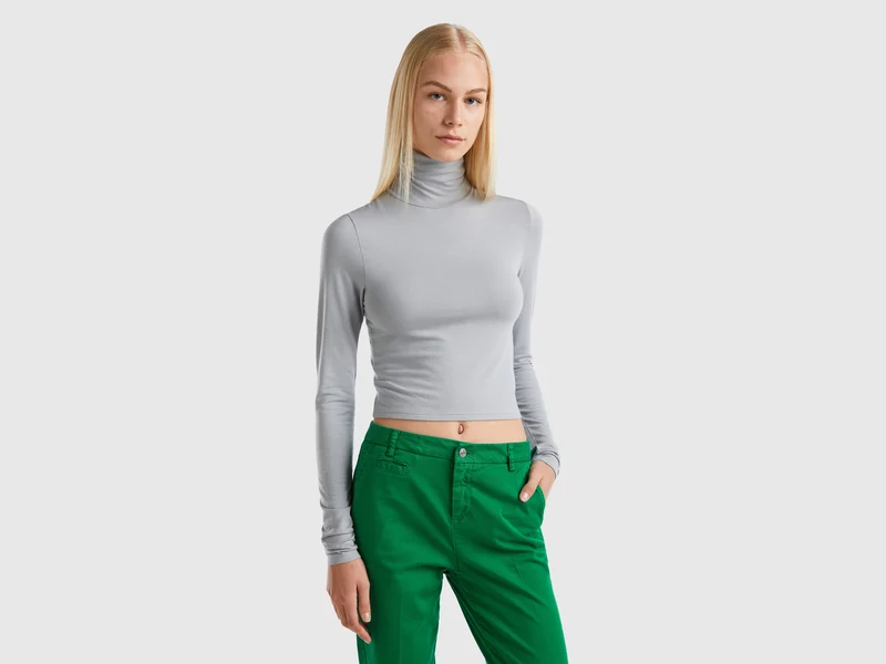 T-shirt con collo alto