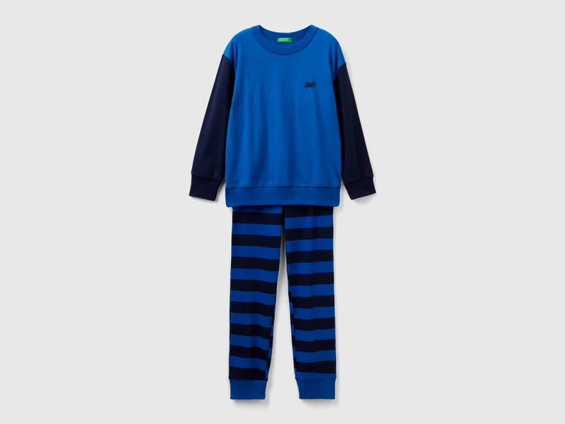 Pigiama con pantaloni a righe