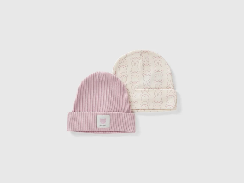 Due cappellini in cotone bio