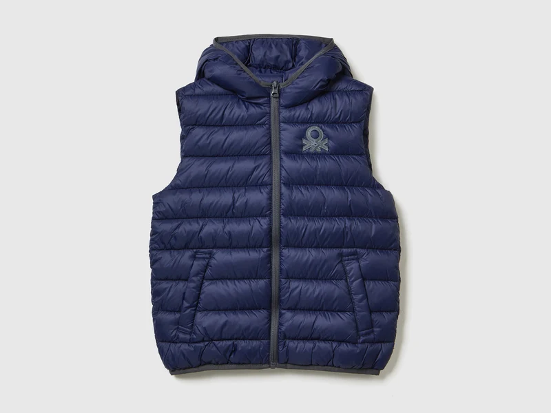 Gilet imbottito con cappuccio