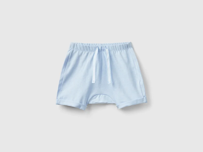Shorts con patch sul retro