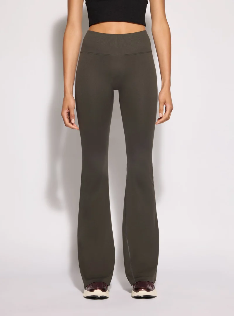 Leggings sportivi a zampa seamless
