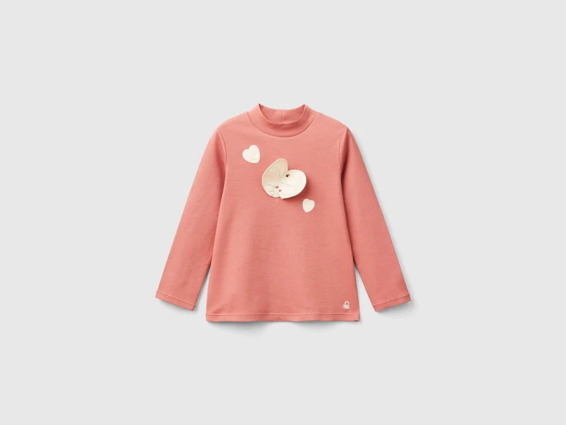 T-shirt lupetto con patch cuori