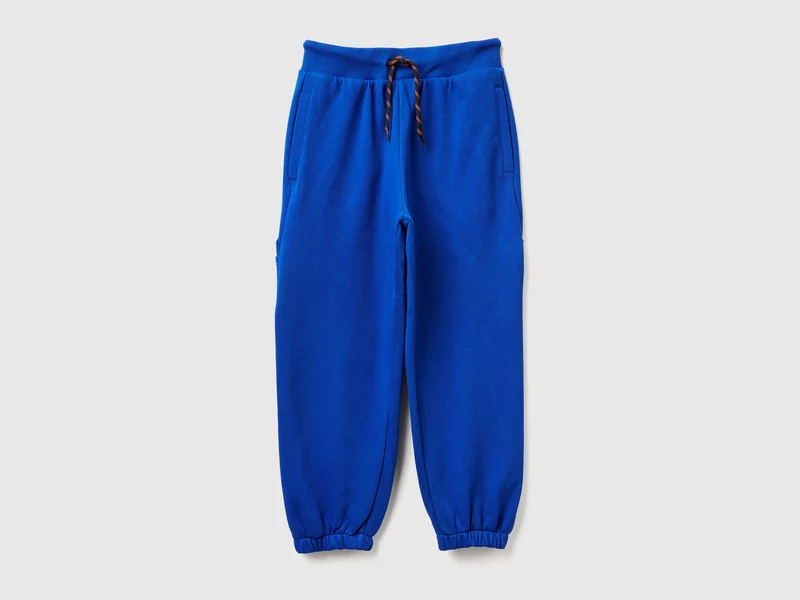 Joggers ampi con tasche