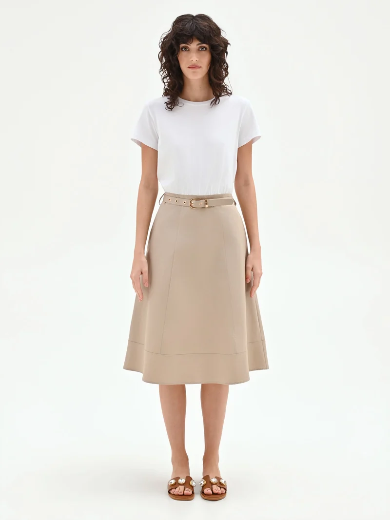 Abito beige scuro con corpetto a contrasto