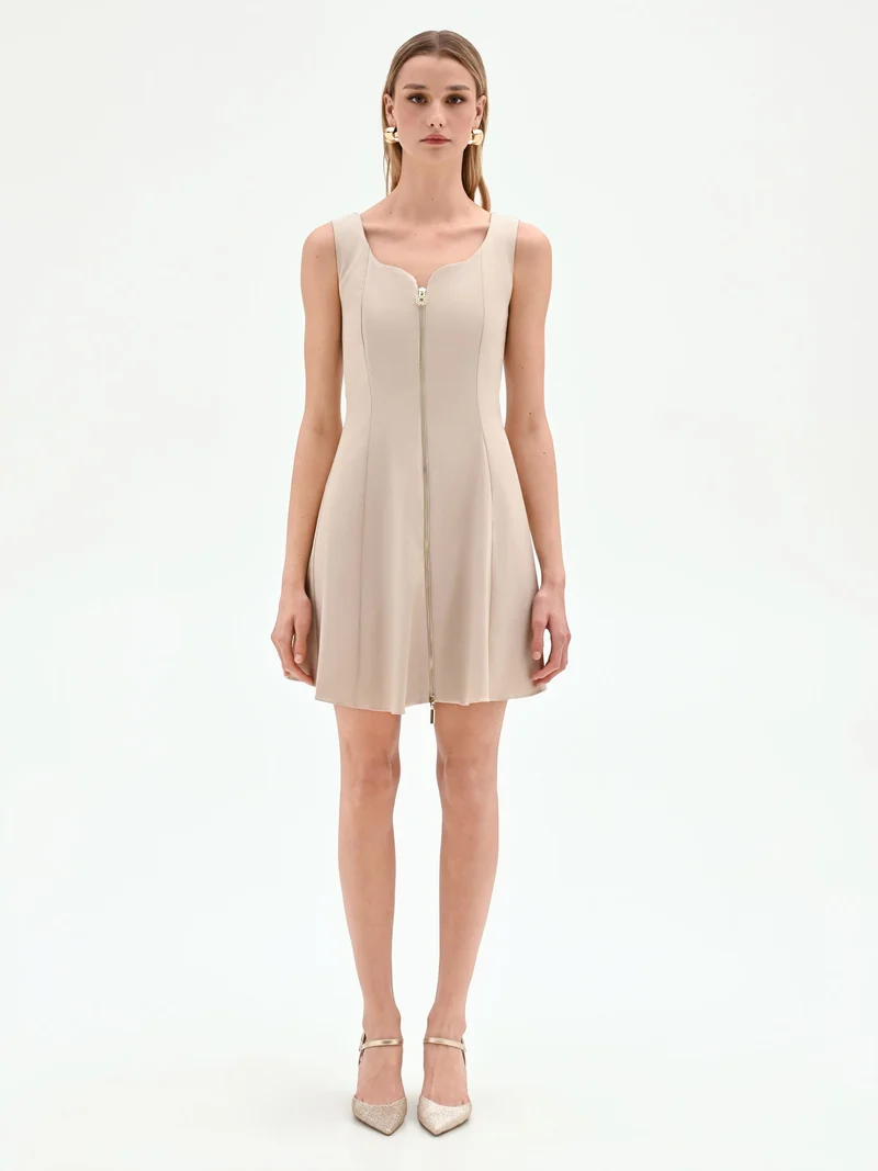 Abito corto tortora beige con zip frontale