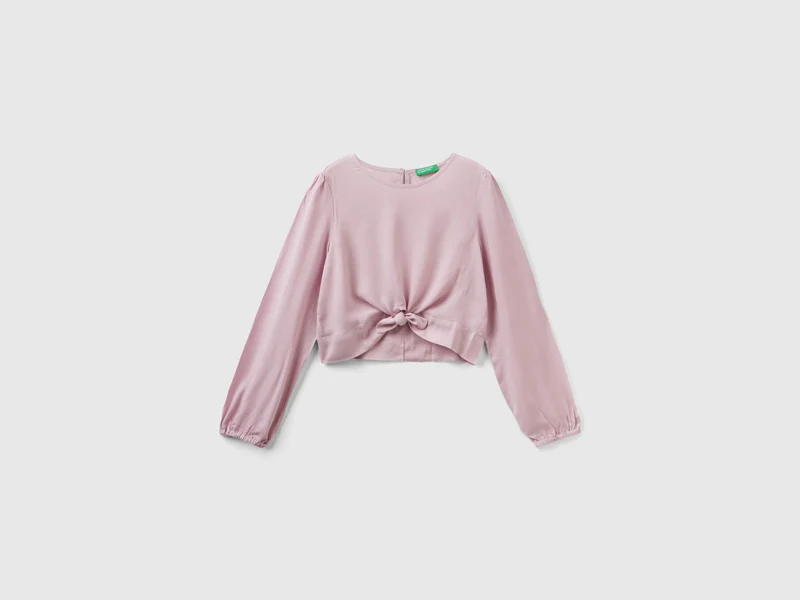 Blusa cropped con nodo