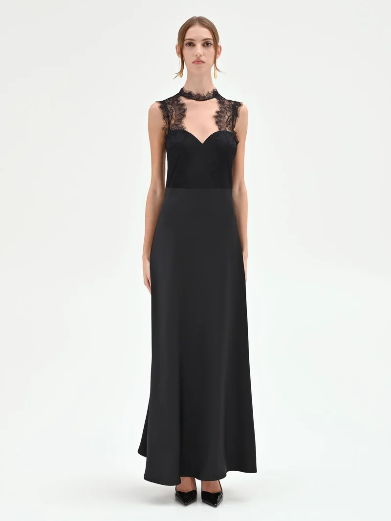 Abito lungo nero bustier in pizzo