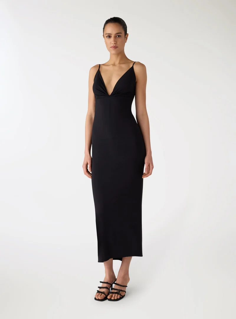 Vestito lungo con coppe e arricciatura dietro